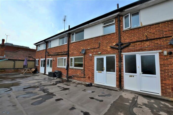 2 Bedroom Apartment To Rent In Fleet Road, Fleet, GU51