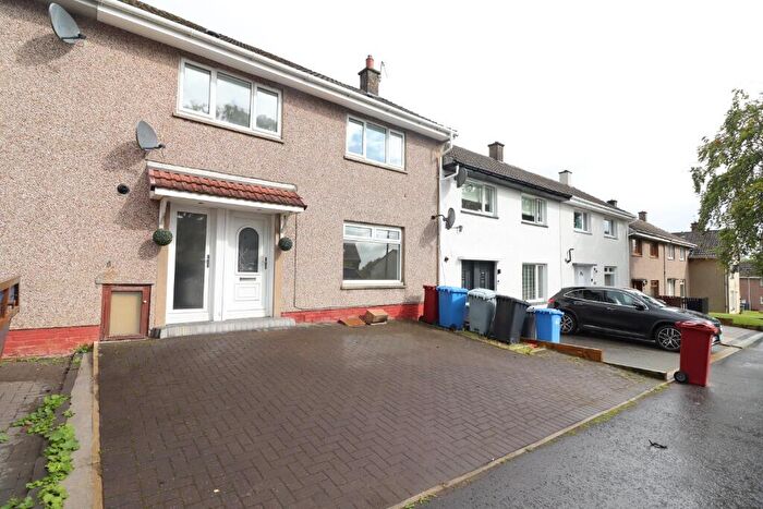 3 Bedroom Flat To Rent In Blackbraes Road, East Kilbride, South Lanarkshire, G74