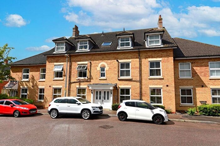 2 Bedroom Apartment For Sale In Cooks Way, Biggleswade, SG18