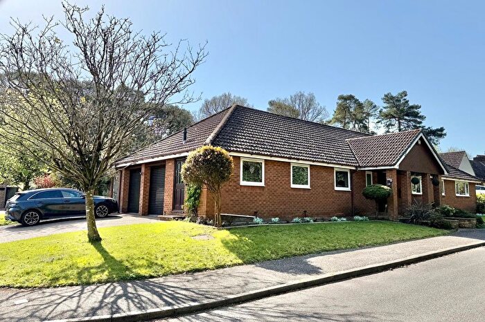 4 Bedroom Bungalow For Sale In Avon Park, Ringwood, BH24