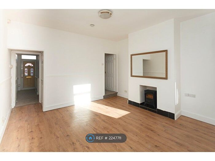 3 Bedroom Terraced House To Rent In Duke Street, Stoke-On-Trent, ST4