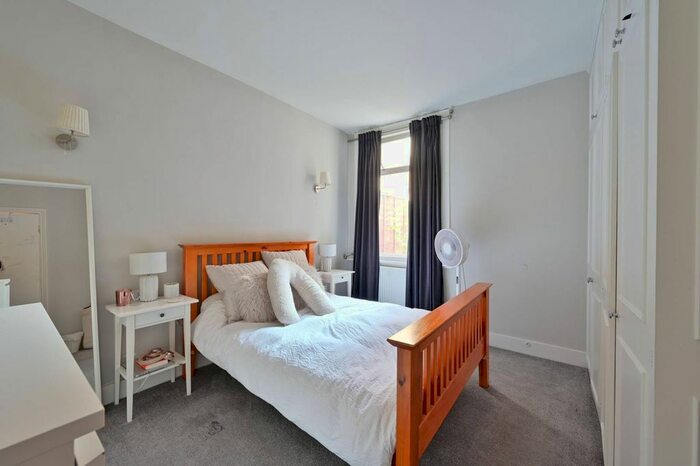 2 Bedroom Flat To Rent In Trentham Street, Southfields, London, SW18