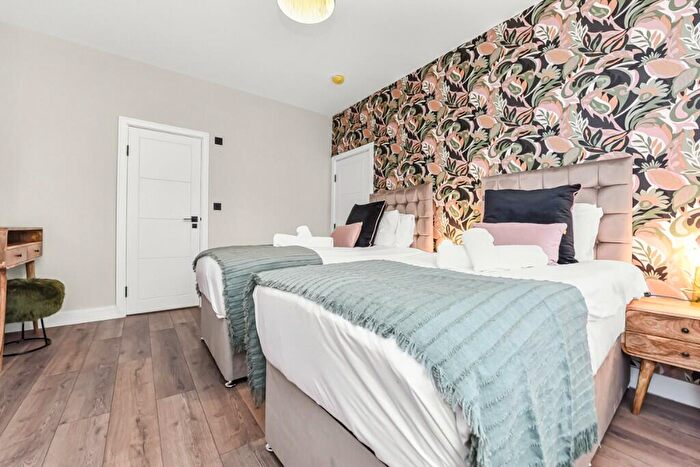 4 Bedroom House To Rent In Rutland Road, Harrow, Middlesex, HA1