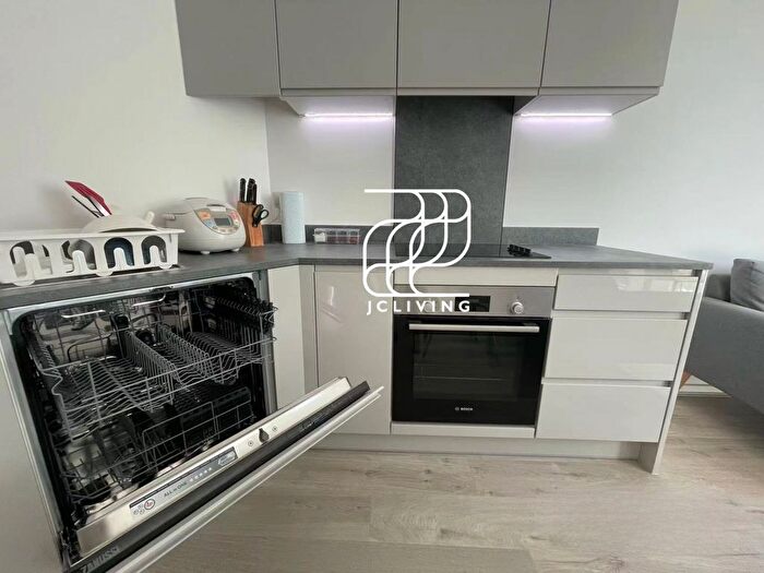 2 Bedroom Flat To Rent In Corsican Square, London, E3