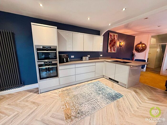 5 Bedroom Semi Detached House For Sale In Manchester Road, Burnley, BB11