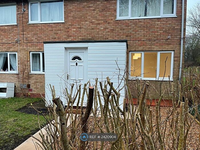 2 Bedroom Maisonette To Rent In Rowle Close, Milton Keynes, MK14