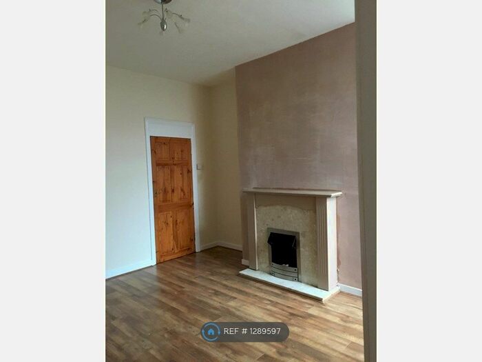 2 Bedroom Semi-Detached House To Rent In Denton Lane, Chadderton, Oldham OL9