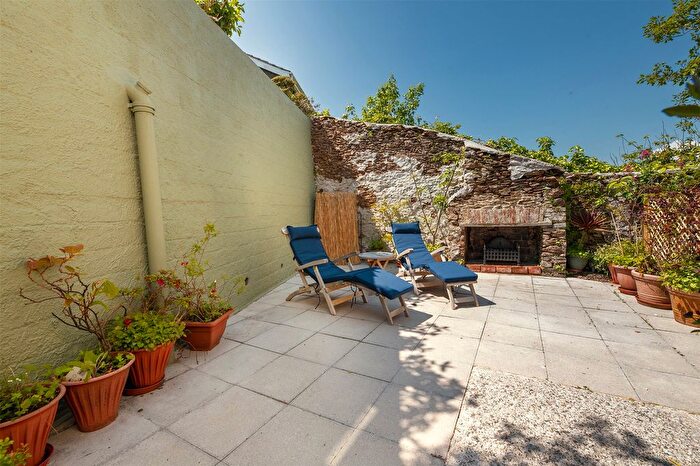 1 Bedroom Flat For Sale In Dart View, Higher Street, Dittisham, Dartmouth, TQ6