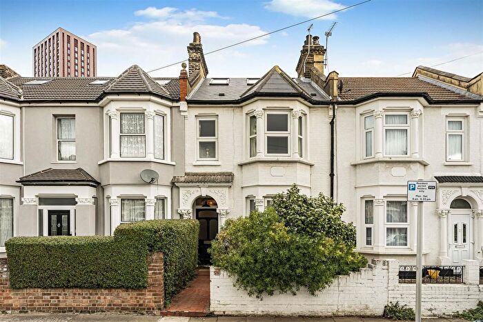 5 Bedroom Terraced House For Sale In Exeter Road, Walthamstow, London, E17
