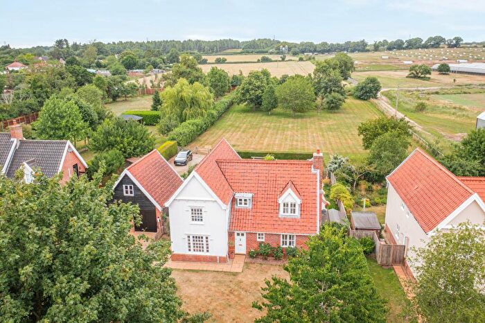 4 Bedroom Detached House For Sale In Chain Free In Bawburgh, NR9