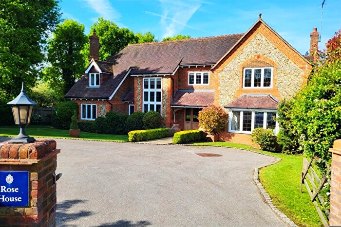 5 Bedroom House For Sale In Perry Hill, Worplesdon, Guildford, GU3