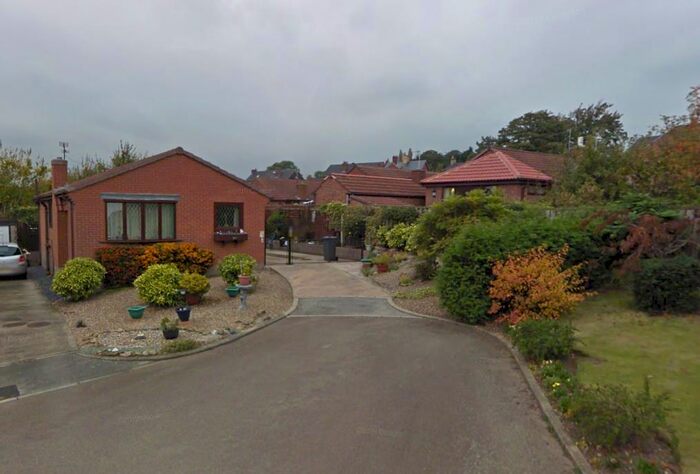 2 Bedroom Bungalow To Rent In Rydal Close, Bolton-upon-Dearne, Rotherham, S63