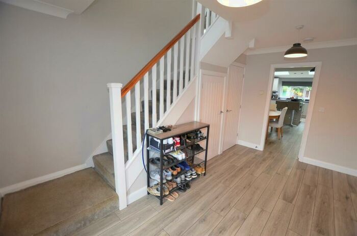 5 Bedroom Detached House For Sale In Granville Close, Duffield, Derby., DE56