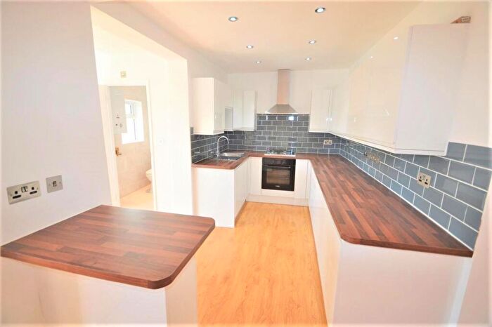 3 Bedroom House To Rent In Ashurst Drive, London, IG6