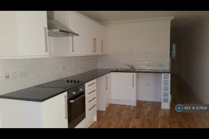 2 Bedroom Detached House To Rent In Pound Lane, Canterbury, CT1