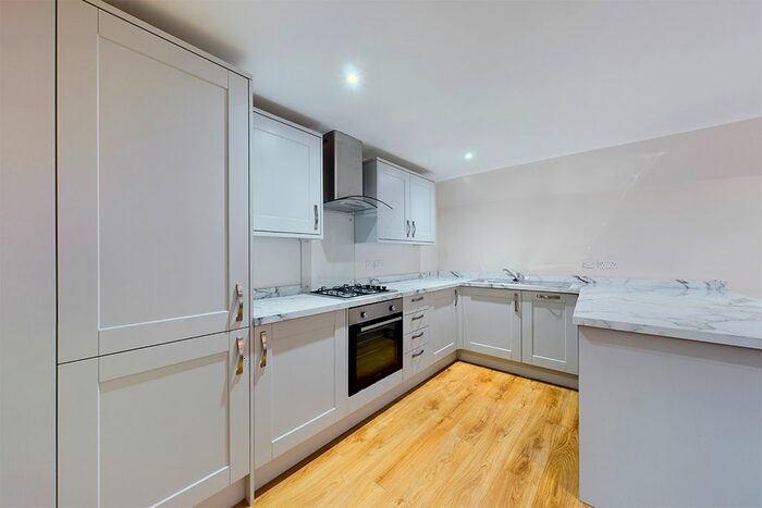 1 Bedroom Flat To Rent In High Street, Andover, Hampshire, SP10