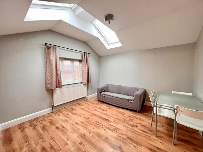 2 Bedroom Apartment To Rent In Lyon Park Avenue Wembley, HA0