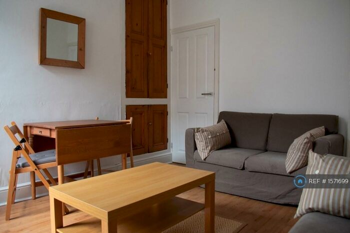 3 Bedroom Terraced House To Rent In Neill Road, Sheffield, S11