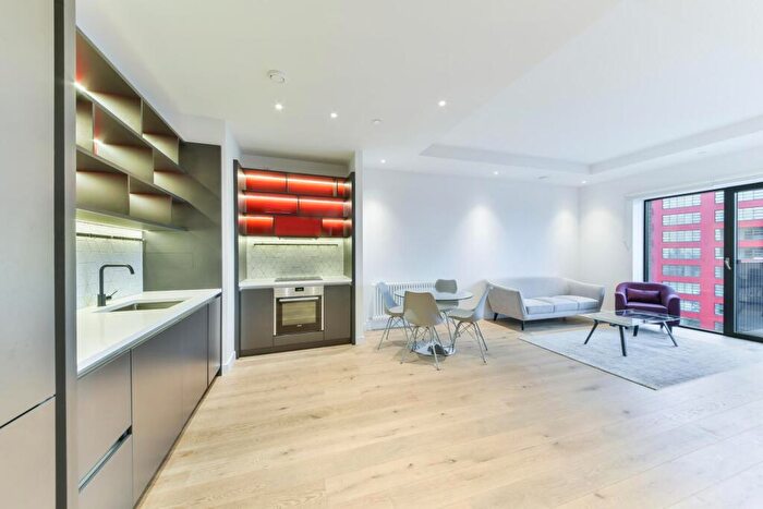 1 Bedroom Apartment To Rent In Modena House, London City Island, London, E14