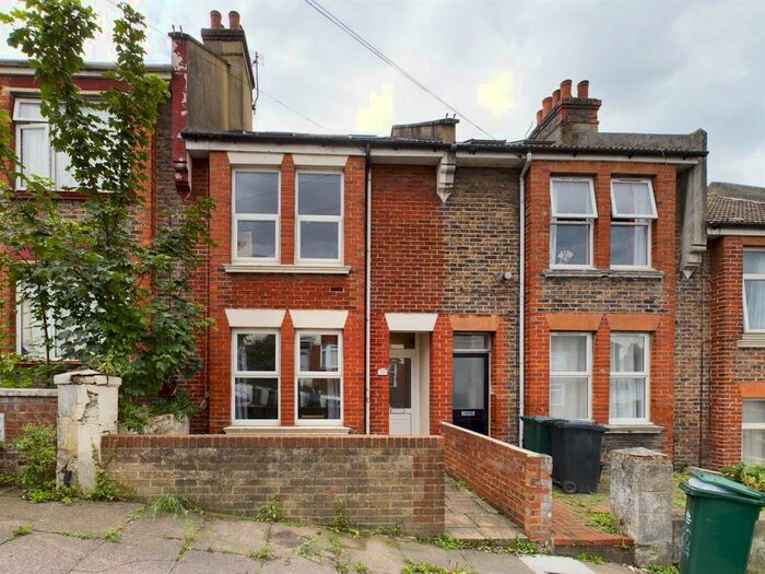 4 Bedroom Terraced House To Rent In Ladysmith Road, Brighton, BN2