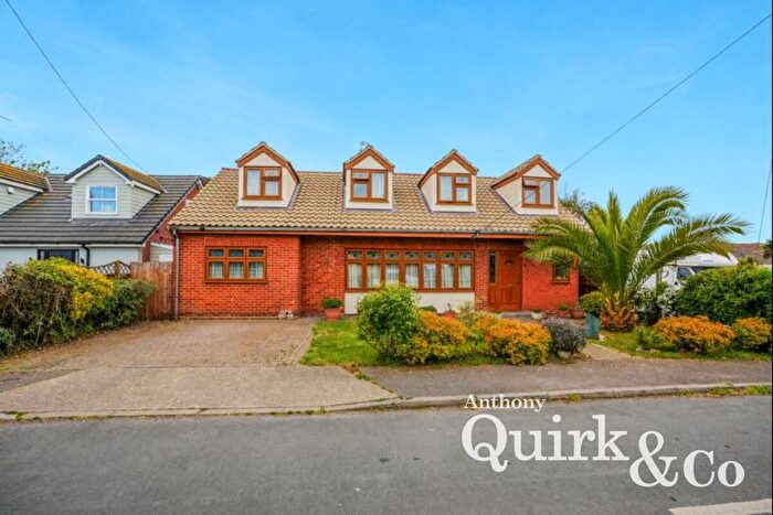 5 Bedroom Detached House For Sale In Van Diemens Pass, Canvey Island, SS8