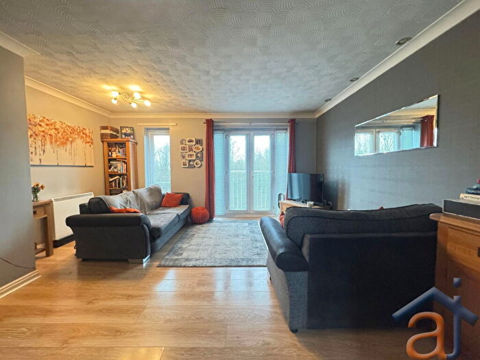 2 Bedroom Flat For Sale In Canal View Court, L21