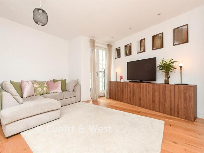 3 Bedroom Maisonette For Sale In Albert Road North, Reigate, Surrey, RH2