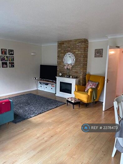 3 Bedroom Flat To Rent In Chiltern Road, Sutton, SM2