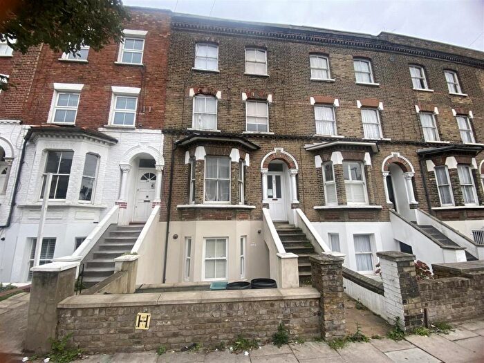 1 Bedroom Flat To Rent In St. Thomas's Road, Finsbury Park, N4
