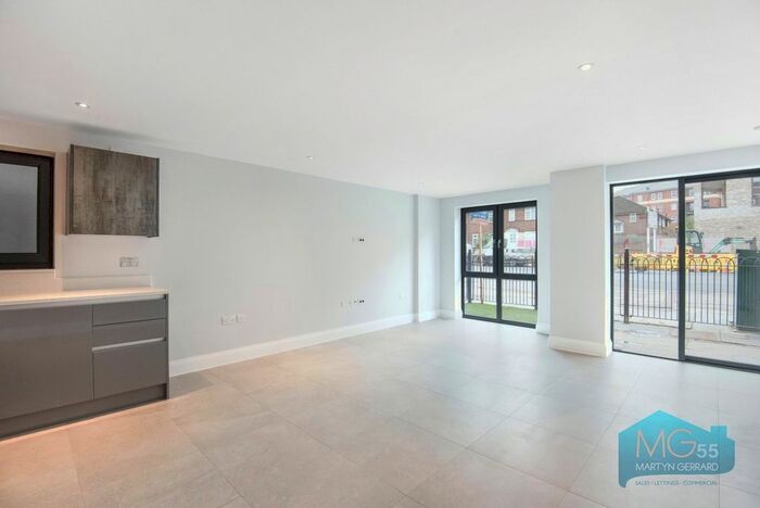 1 Bedroom Flat To Rent In Oakleigh Road North, Whetstone, London, N20