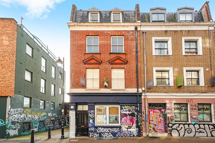 2 Bedroom Apartment To Rent In Cheshire Street, Shoreditch, E2