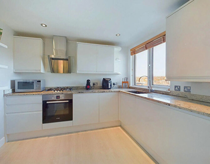2 Bedroom Penthouse To Rent In Cromwell Court, Cromwell Road, Hove, BN3