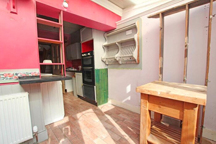 2 Bedroom Semi-Detached House For Sale In Bradford Street, Eastbourne, BN21