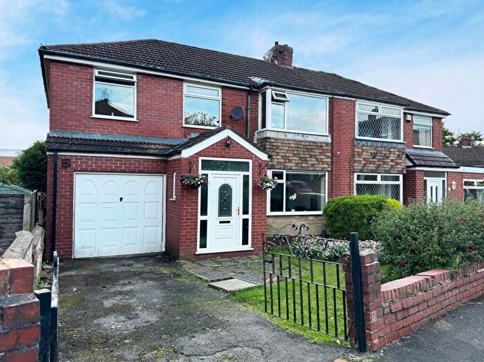 4 Bedroom Semi-Detached House For Sale In Lilac View Close, Shaw, OL2