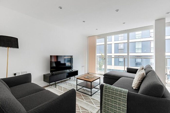 2 Bedroom Apartment To Rent In Central Street, London, EC1V