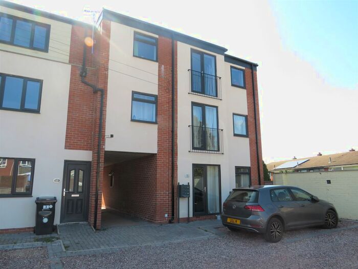 2 Bedroom Flat To Rent In Haywards Close, Erdington, Birmingham, West Midlands, B23