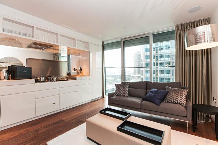 Flat To Rent In Milton Court, Moor Lane, Moorgate, London, EC2Y