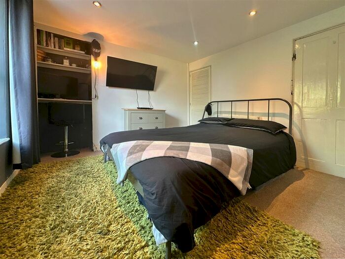 3 Bedroom Terraced House For Sale In Temperance Place, Brixham, TQ5