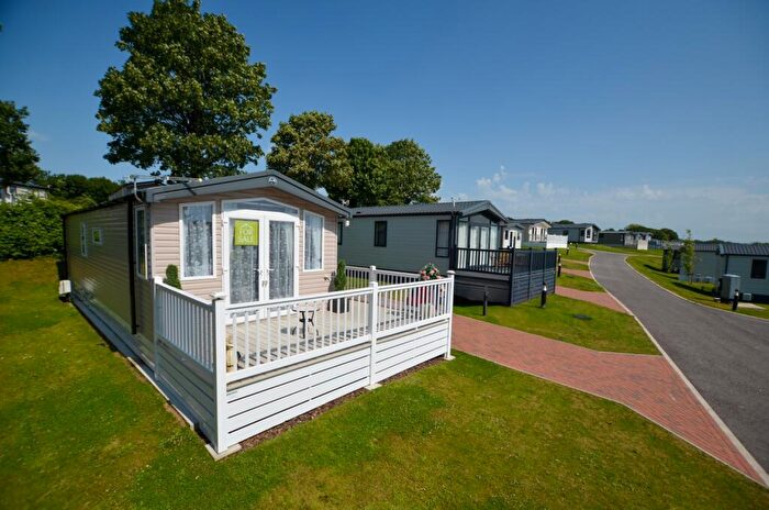 2 Bedroom Park Home For Sale In Meadow Lakes, The Maples, Hewas Water, St. Austell, Cornwall, PL26