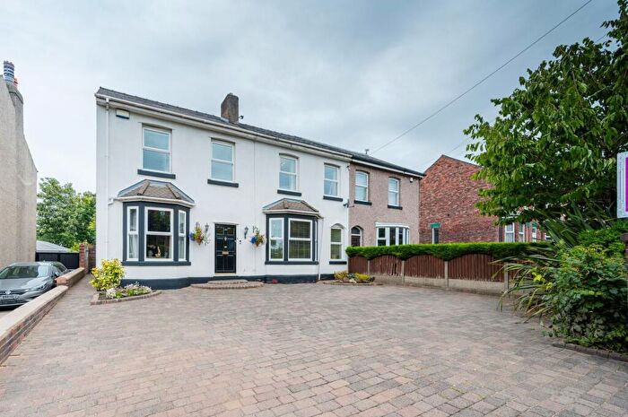 5 Bedroom Semi-Detached House For Sale In Southport Road, Ormskirk, L39