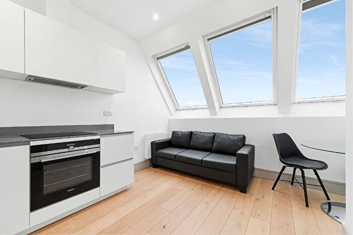 2 Bedroom Flat To Rent In Imperial Drive, Harrow, Middlesex, HA2