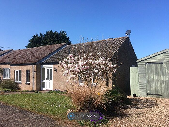 3 Bedroom Bungalow To Rent In Crofts Close, Burnham Market, PE31