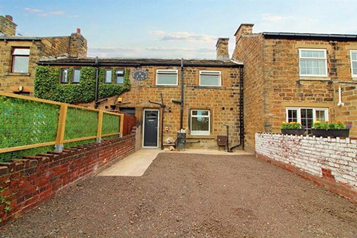 2 Bedroom Cottage To Rent In Gib Lane, Skelmanthorpe, Huddersfield, HD8