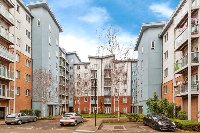 1 Bedroom Flat For Sale In Mill Street, Slough, SL2