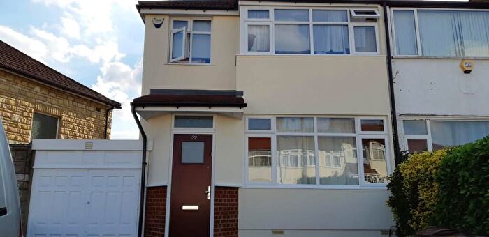 3 Bedroom End Of Terrace House For Sale In Dale Avenue, Edgware, HA8