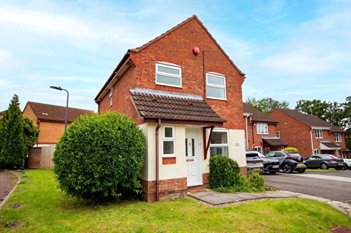 3 Bedroom Link Detached House To Rent In Garrett Drive, Bradley Stoke, Bristol, BS32