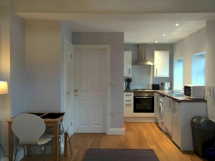 Studio To Rent In Spring Lane, Farnham Royal, SL2