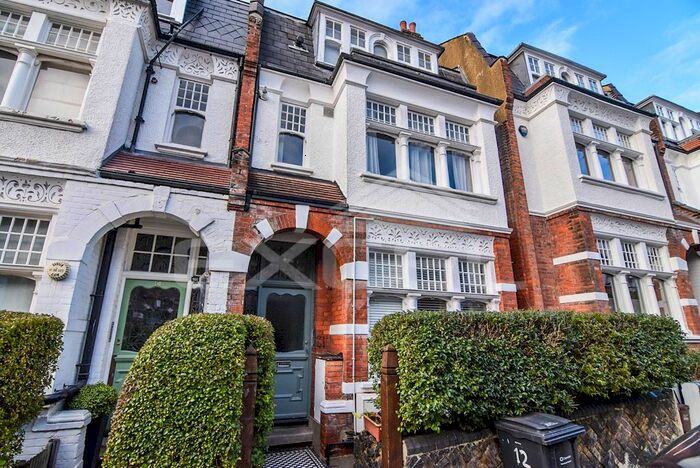 Studio To Rent In Glenmore Road, Belsize Park, London, NW3