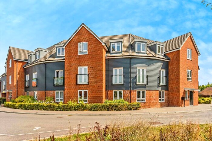 2 Bedroom Flat For Sale In Goldcrest Drive, Sayers Common, Hassocks, BN6