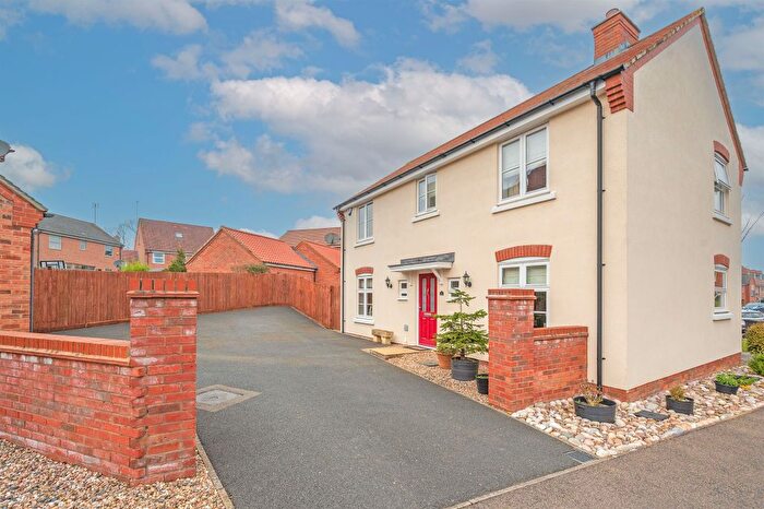 4 Bedroom Detached House For Sale In Rose Hill Way, Mawsley, Kettering, NN14